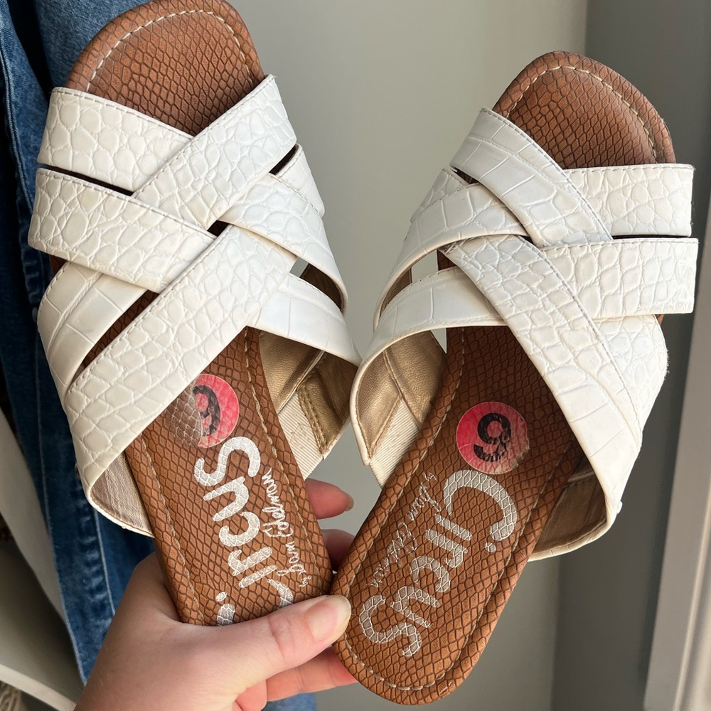 Circus by Sam Edelman Faux Croc Sandal
